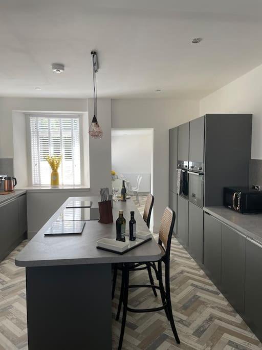 Fantastic Home In Brightons, Falkirk. Polmont Экстерьер фото